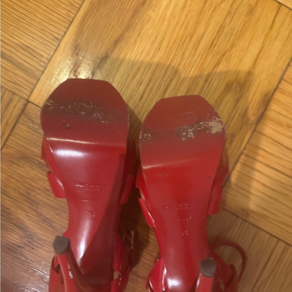 YSL Iconic Tribute Sandal- Patent Leather Red - Picture 5 of 6